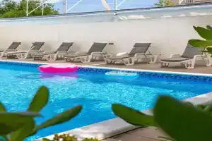 Apartments Villa Mirela, Donje Petrcane