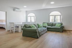 Patio Cuarenta 2B Apartments, Algeciras