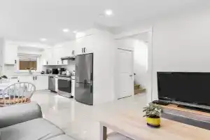 Modern Private 3BR House, Burnaby