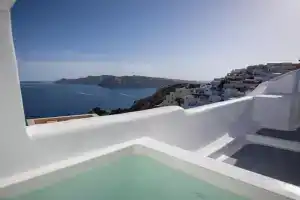 Three Domes - an Iconic Collection Apartments, Oia