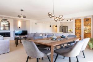 Sofias & Rolandos Luxury home Apartments, Perama