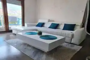 Petrovac Apartments, Petrovac