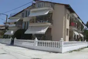 Villa Popi, Limenas
