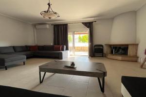 D House, Kallithea