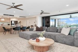 Breathtaking Waterfront Lagoon Views & Restaurants Apartments, Darwin