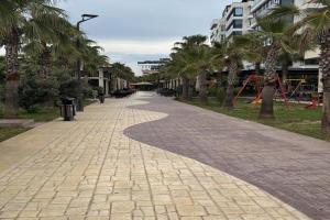 Wesley apartment Qerret, Golem