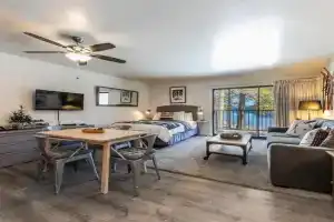 245 Bldg C condo Apartments, Truckee