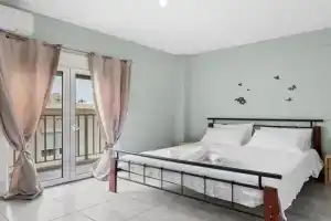 Litsa's Maisonette Near Sea - City Center Guest house, Chania Town