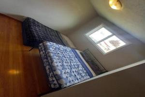 Stay in Waterloo-Kitchener-Downtown-FREE WIFI & PARKING Guest house, Kitchener