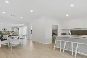Brand New Beach House, The Entrance