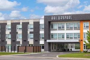 Hotel Railwayparc, Tapestry Collection By Hilton, Montreal