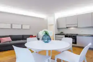 GuestHost - Bright and Modern Apartment, Spoleto