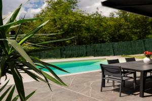 House with pool and panoramic view of, Bilbao