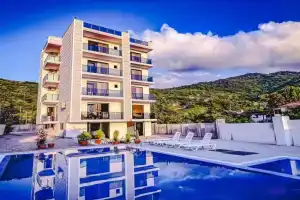 Hotel Heart, Gonio