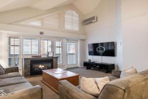 Glacier Lodge 309 by Outpost, Whistler