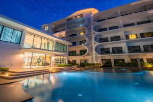 九雅集 The Nine Refined Retreats Apartments, Nai Harn