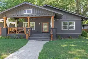 Stylish Bungalow Near BeltLine & Breweries bungalow Guest house, Atlanta