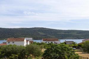 3 Bedroom Stunning Apartment In Poljica, Vinisce
