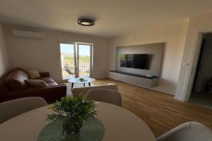 Apartment 43 with Garage, Podgorica