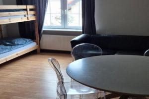Lotta autobus na targi MTP, darmowy parking, samodzielny meldunek Guest house, POZNAN