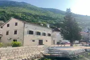 Villa Sunrise, Perast