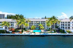 Coastal Escape Walk to Beach Pool and Gym Apartments, Boca Raton