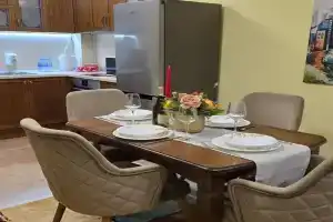 Eti's Home - Top location & Free garage Apartments, Veliko Tarnovo