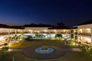 Hotel Earth Light, Chitwan National Park, Sauraha