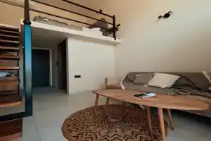 Dris Loft Apartments, Nikiana