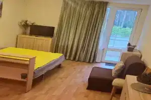 Charming 2-bed Apartment with AC, 5 Mins from Beach, Sunny Beach