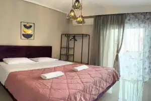 Lia Rooms, Paralia Katerinis