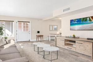 Cozy Cottage W Ac, Stylish Interior, One House From Beach By Beachview Rentals, Newport Beach