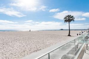 3Br Oceanfront In Desirable Location At Excellent Value By Beachview Rentals Guest house, Newport Beach