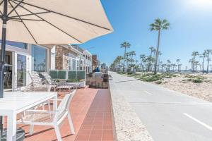Affordable 2Br Oceanfront W Large Patio, Boardwalk Access By Beachview Rentals Guest house, Newport Beach