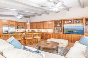 Charming 2Br Condo W Ac, Steps To Beach And Balboa Pier By Beachview Rentals Guest house, Newport Beach