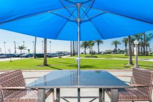 Expansive 3Br Oceanfront At Balboa Pier, Walk To It All By Beachview Rentals Guest house, Newport Beach