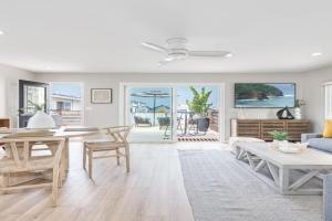 Remodeled 2Br, One House From Beach, Walk To Shopsdining By Beachview Rentals, Newport Beach