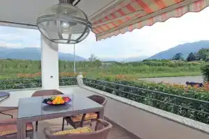 Casa Rododendro by HolAp SA, Locarno