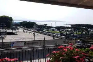 FORMIAE Hsg - PANORAMICA CENTRALE Casa Vacanze 100mq BOX Auto riservato, Formia
