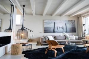 Madame Marconi XVII Apartments, Mira