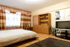 Nadezhda Apartments on Zhibek Zholy Avenue 33, Almaty