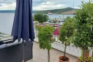 Apartment Marjan - One Bedroom Apartment with shared Terrace, Posedarje