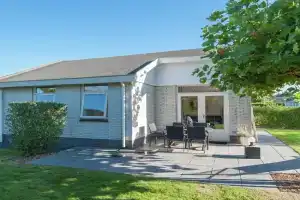 Bungalow in South Holland near the Beach Guest house, Noordwijkerhout
