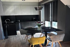 LIANA Apartman, Sarvar