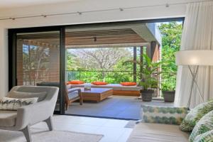 La Peninsule 1 by Le Parc Apartments, Mont Choisy