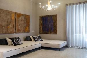 Reverse Art Hotel, Vasto