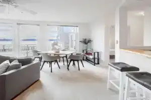 Water Views 1BR next to Pike Place with Hot Tub, Gym Guest house, Seattle