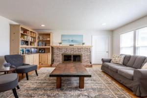 Quaint and Charming 4BR Tranquil Retreat Guest house, Mountain View