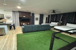 Modern Luxury Loft Guest house, Arlington