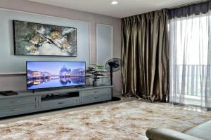 HYDE3 i-City ITQAN Premium Home - 8pax, Netflix, Parking Apartments, Shah Alam